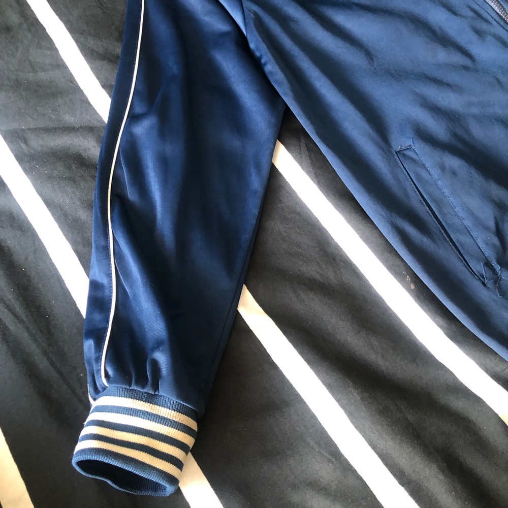 💙𝟻/$𝟸𝟻💙 Roadblock jacket - Picture 2 of 5